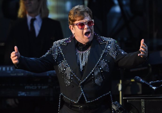 07 December 2019, Austrlia, Geelong: British musician Elton John performs during A Day On The Green Music festival at Mt Duneed Estigues. Photo: Julian Smith/AAP/dpa