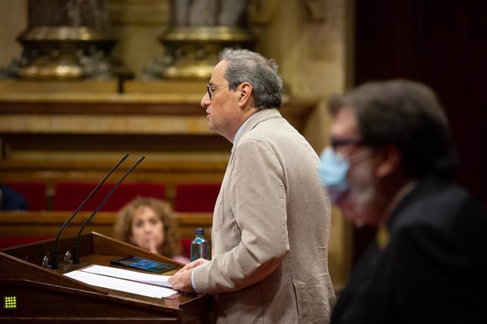 El president de la Generalitat, Quim Torra, durante su intervención en una sesión plenaria en la que se debate la gestión de las residencias para personas mayores y para personas con discapacidad durante la pandemia del COVID-19.