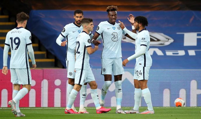 Tammy Abraham celebra su gol con el Chelsea