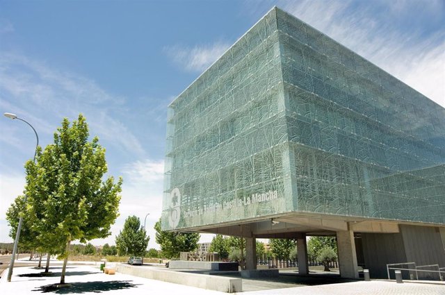 Edificio del Servicio de Salud de Castilla-La Mancha.