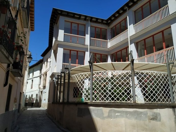 Jaca impulsa el Camino de Santiago con la reapertura del albergue de peregrinos.