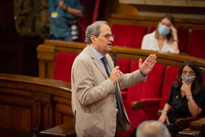 El presidente de la Generalitat, Quim Torra, interviene en el Parlament catalán durante la segunda sesión plenaria monográfica sobre la gestión de las residencias para personas mayores y para personas con discapacidad durante la pandemia del COVID-19, e