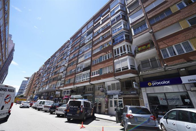 Edificio de la calle Nicolás Salmerón puesto en cuarentena