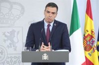 Sánchez afirma, tras la petición de Podemos, que el Gobierno ya ha regularizado a colectivos del sector agroalimentario