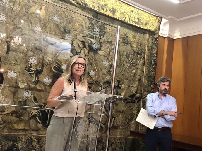 Albás y Torrico en la rueda de prensa.