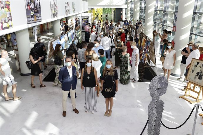 Inauguración de la exposición 'Grcies, sempre amb tu'