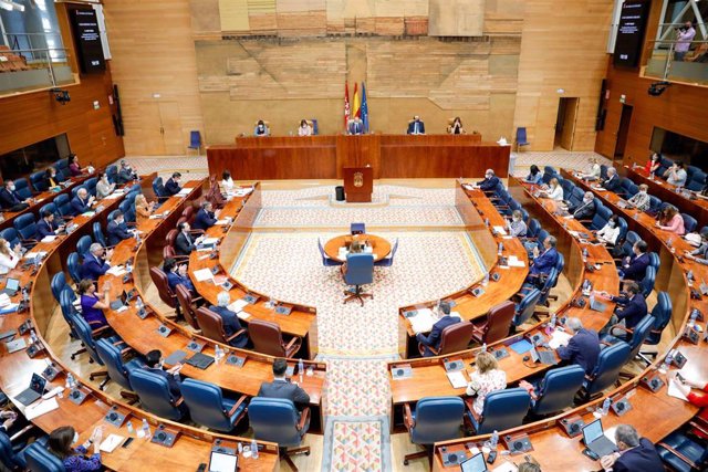 Vista de la Asamblea de Madrid durante la sesión plenaria en la que se debaten los planes de la Comunidad de Madrid ante el fin del estado de alarma, en Madrid, (España), a 18 de junio de 2020.