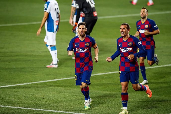 BARCELONA, SPAIN - JULY 08: 10 Leo Messi of FC Barcelona and 17 Antoine Griezmann of FC Barcelona celebrating a goal during the Spanish League, La Liga, football match played between FC Barcelona and RCD Espanyol at Camp Nou stadium on July 08, 2020
