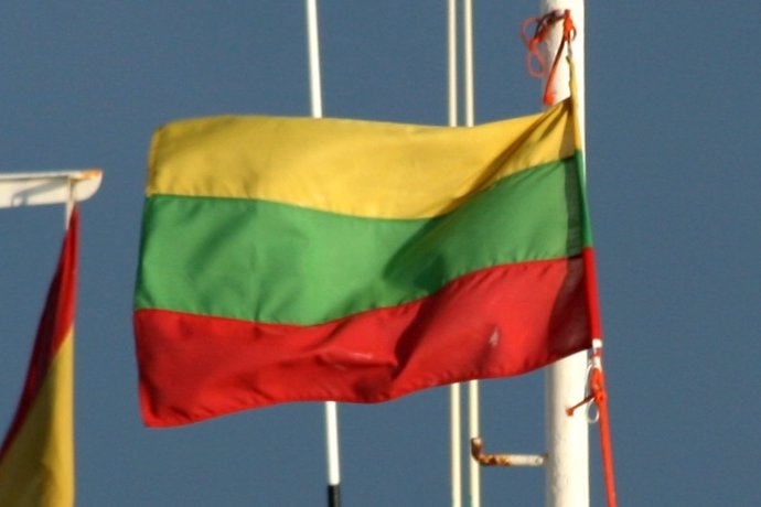 Bandera de Lituania.