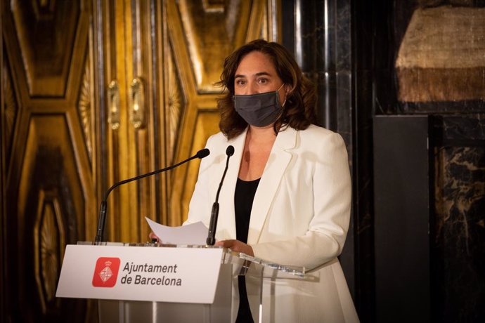 L'alcaldessa de Barcelona, Ada Colau, en la reunió del patronat de la Mobile World Capital Barcelona en la qual s'ha ratificat l'acord d'extensió del Mobile World Congress fins el 2024.