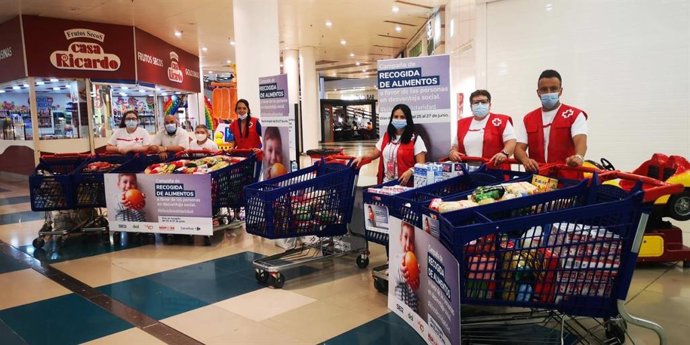 Cruz Roja repartirá cerca de 38.000 kilos de alimentos entre 2.420 familias canarias