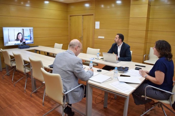 El Gobierno de Castilla-La Mancha lanza el programa 'Ready, ¡Preparados para exportar!'.