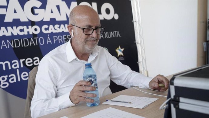 El candidato de Marea Galeguista a la Presidencia de la Xunta, Pancho Casal, durante una videoconferencia en campaña