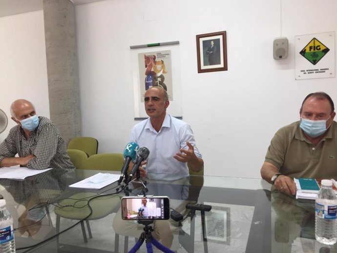 El alcalde de Zafra anuncia la suspensión de la Feria Interancional Ganadera