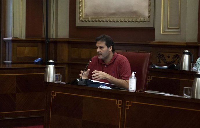 El concejal de Servicios Públicos del Ayuntamiento de Santa Cruz de Tenerife, José Ángel Martín