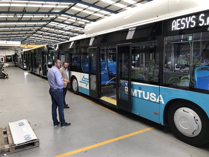 Nuevos autobuses de Emtusa. 