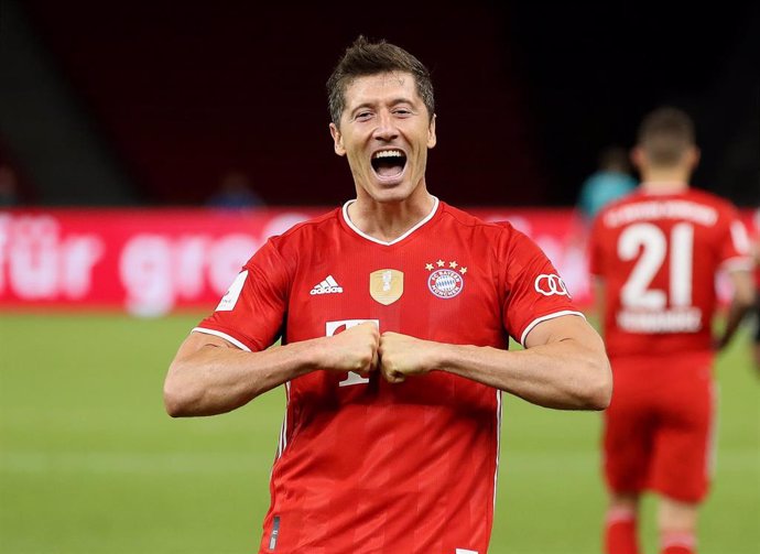 Robert Lewandowski celebra un gol con el Bayern