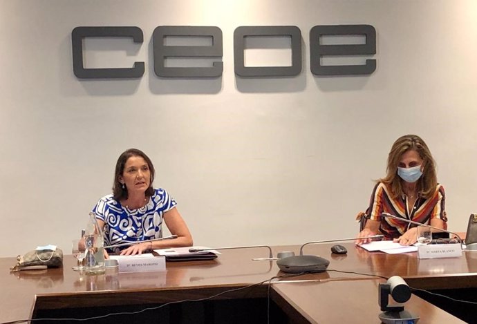La ministra de Industria, Comercio y Turismo, Reyes Maroto, en el Consejo de Turismo, Cultura y Deportes de la CEOE, celebrado hoy en Madrid.