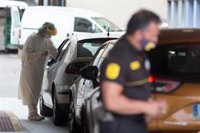 Ingresa en la UCI de Vigo un hombre con COVID que llegó en autobús desde Madrid