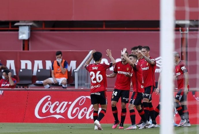 Fútbol/Primera.- (Crónica) El Mallorca sigue creyendo en la salvación y el Legan