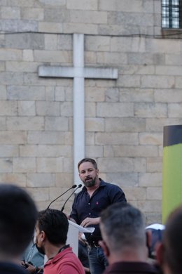 El presidente de Vox, Santiago Abascal, durante un acto electoral de Vox en Santiago de Compostela (A Coruña), a 9 de julio de 2020