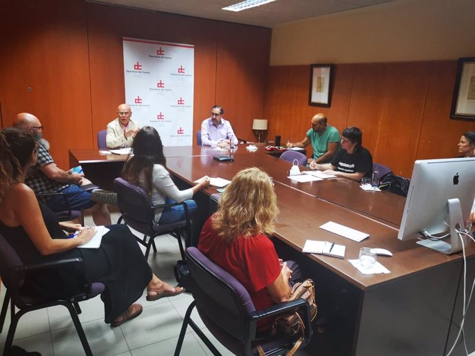 El Diputado del Común, Rafael Yanes, se reúne con colegios de trabajadores sociales para analizar la atenciómn que reciben los migrantes llegados a las islas