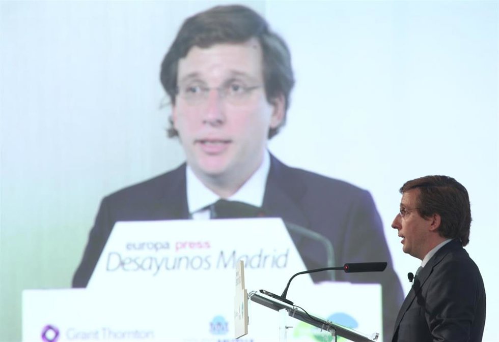 El alcalde de Madrid, José Luis Martínez-Almeida, interviene en la primera edición de los Desayunos Madrid