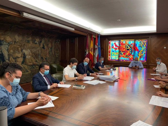 El alcalde de León, José Antonio Diez, preside la Junta de Gobierno Local desarrollada este viernes.