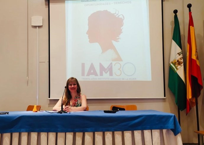 La asesora de programa del IAM en Córdoba, Lourdes Arroyo, hace balance de las atenciones a mujeres durante el confinamiento por covid-19
