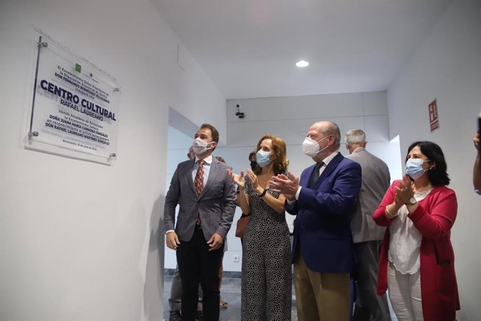 Inauguración del centro cultural 'Rafael Laureano' en Benacazón