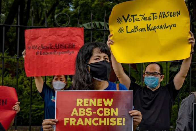Protestas contra la suspensión de la cadena filipina ABS-CBN