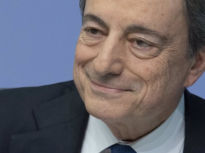 Economía.- Mario Draghi, nombrado miembro de la Pontificia Academia de Ciencias 