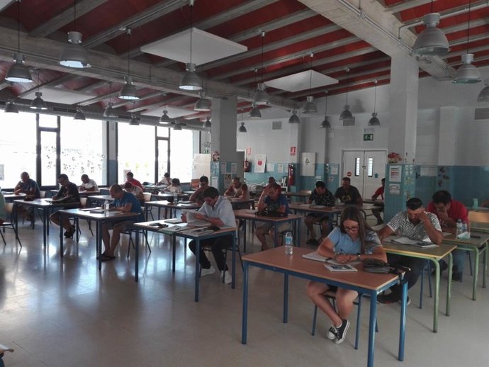 CádizAlDía.- Veinticinco personas participan en Rota en un curso de aplicador de
