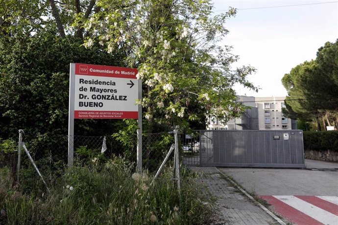 Residencia pública Doctor González Bueno en Madrid el 24 de abril de 2020, durante la pandemia del coronavirus.