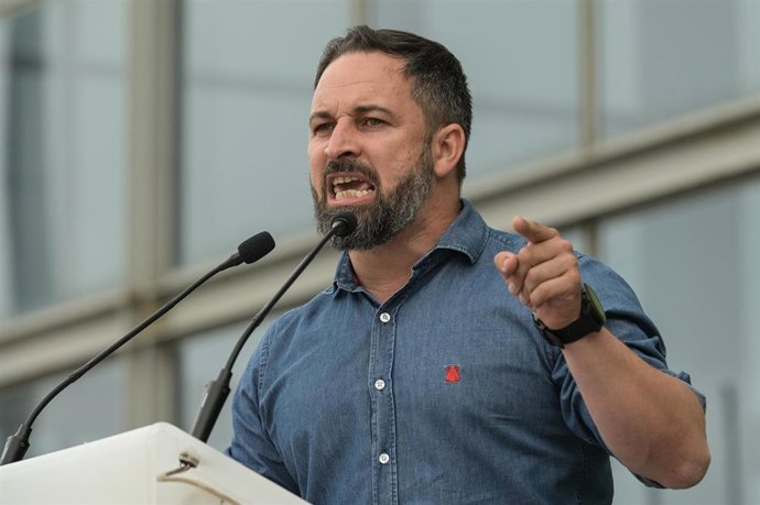 El presidente de Vox, Santiago Abascal, durante el acto electoral de Vox en A Coruña, a 4 de julio de 2020.
