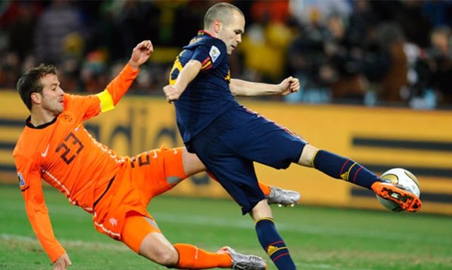 Andrés Iniesta en el momento de marcar su gol en la final del Mundial de Sudáfrica