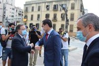 Andalucía y Ceuta exigen más financiación al Gobierno para atender a los menores migrantes y repartir su tutela