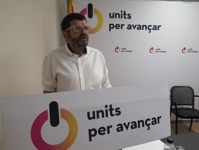 El dirigente de Units per Avanar y teniente de alcalde de Seguridad de Barcelona, Albert Batlle, durante el Consell Nacional del partido.