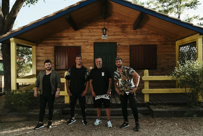 Decai estrena 'La Casita' junto a Juan Magán, una versión urbana del primer éxito del grupo, que celebra sus 15 años