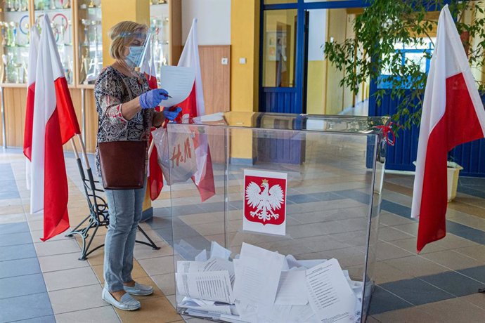 Polonia.- Los polacos deciden en las elecciones presidenciales de este domingo s
