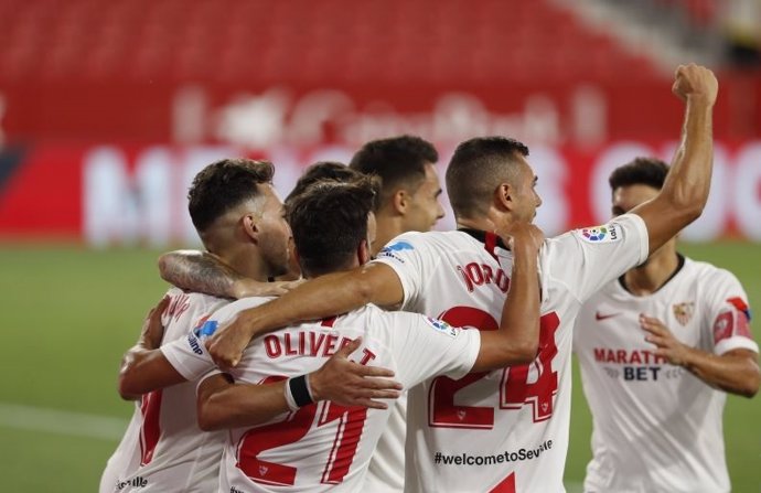 Fútbol/Primera.- (Crónica) El Sevilla agarra el cupo Champions y el Leganés apel