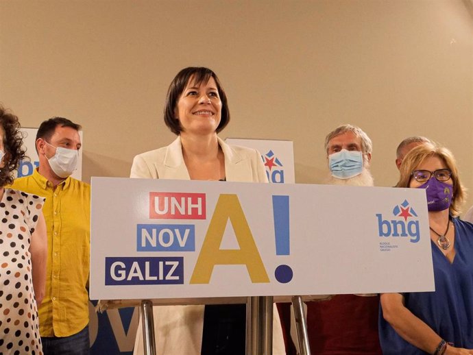 La portavoz nacional del BNG y candidata a la Xunta, Ana Pontón, ofrece una rueda de prensa, durante la noche electoral del 12J para valorar los resulados