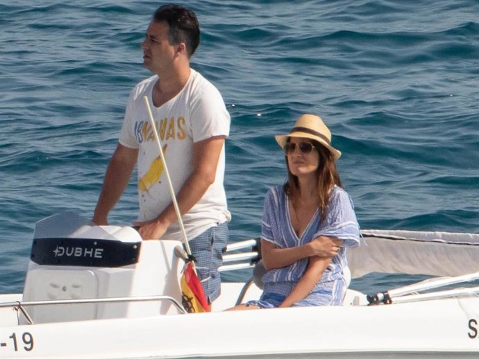 Isabel Jiménez está disfrutando de unas merecidas vacaciones en su tierra natal con su marido,  Álex Cruz