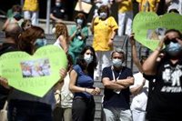 Unidas Podemos pide a la Comunidad que negocie con los MIR "un convenio justo" y que escuche sus reivindicaciones