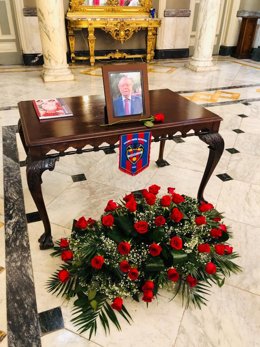 Imagen del Salón de Cristal del Ayuntamiento de València en el que se ha abierto el libro de condolencias en recuerdo del concejal de Hacienda, Ramón VIlar, fallecido este fin de semana.