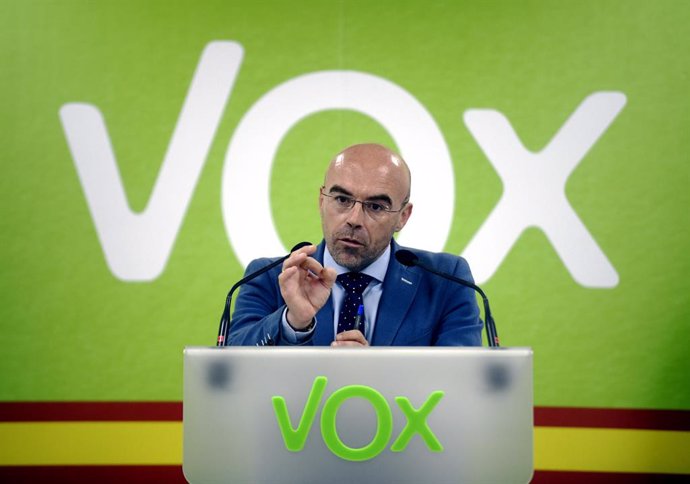 El membre del Comit Executiu Nacional de Vox i portaveu del Comit d'Acció Política, Jorge Buxadé, ofereix una conferncia de premsa l'endem de les eleccions autonmiques a Galícia i el País Basc. Madrid (Espanya), 13 de juliol del 2020.