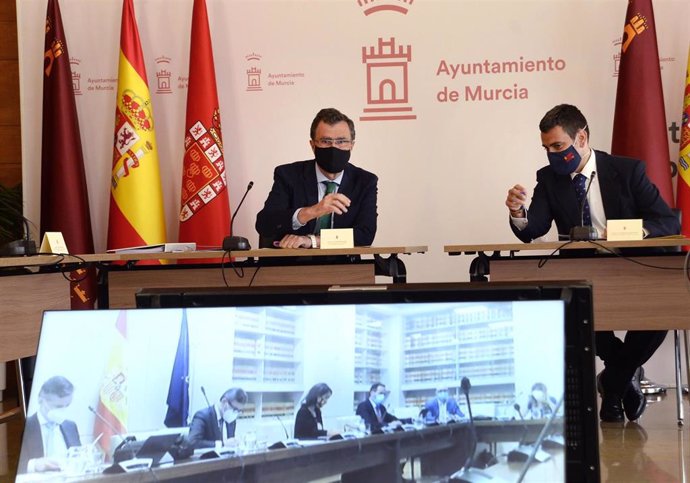 El alcalde de Murcia, José Ballesta, informa sobre la aprobación del convenio entre la Sociedad Murcia Alta Velocidad y el Ayuntamiento de Murcia
