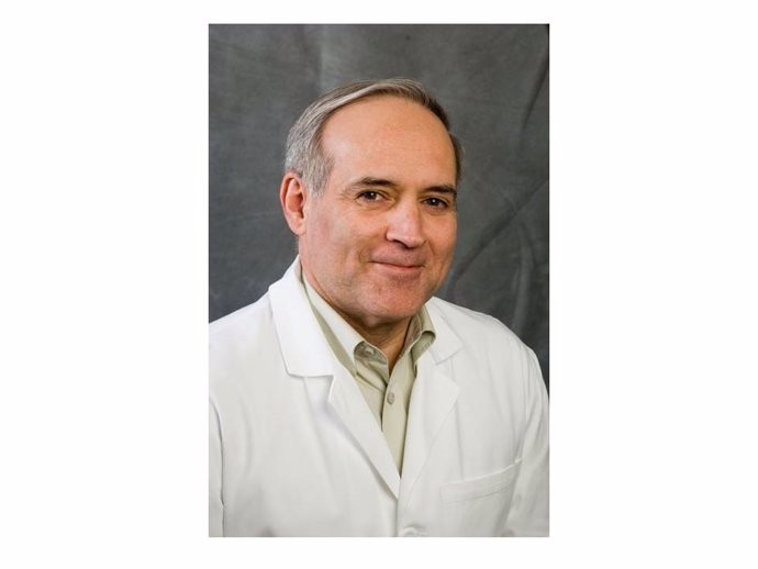 El fisiólogo e investigador del desarrollo tumoral Vicente Notario obtiene el Pr