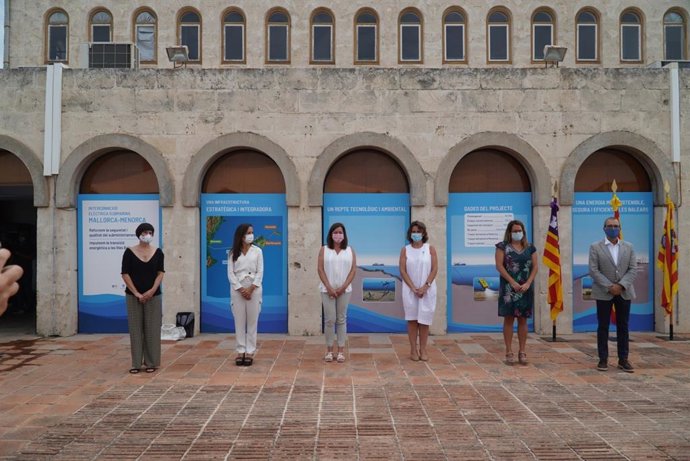 Acto de inauguración de la conexión del cable submarino que une de nuevo energéticamente Menorca y Mallorca