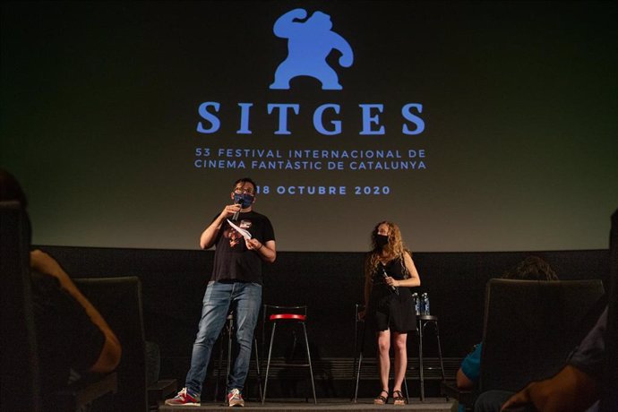 El director del Festival de cine de Sitges, ngel Sala (i), y la directora de la Fundación Sitges, Mnica Garcia Massagué (d), presentan la imagen y primeros títulos de la 53 edición del Festival Internacional de Cine Fantástico de Sitges, en Barcelona,